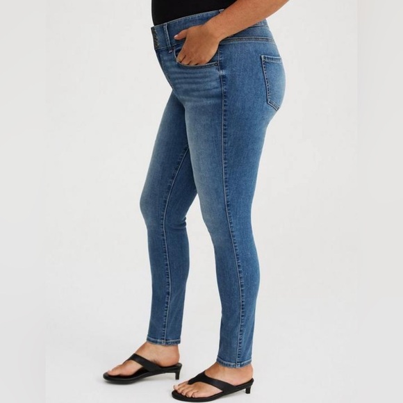 Torrid Classic Blue Skinny Jegging Jeans size 18S - Picture 3 of 5